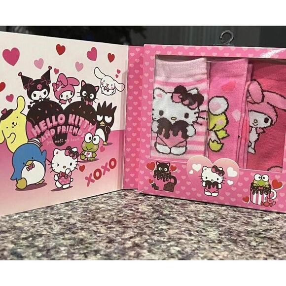 Hello Kitty Other - Hello kitty and friends Valentines Day Socks